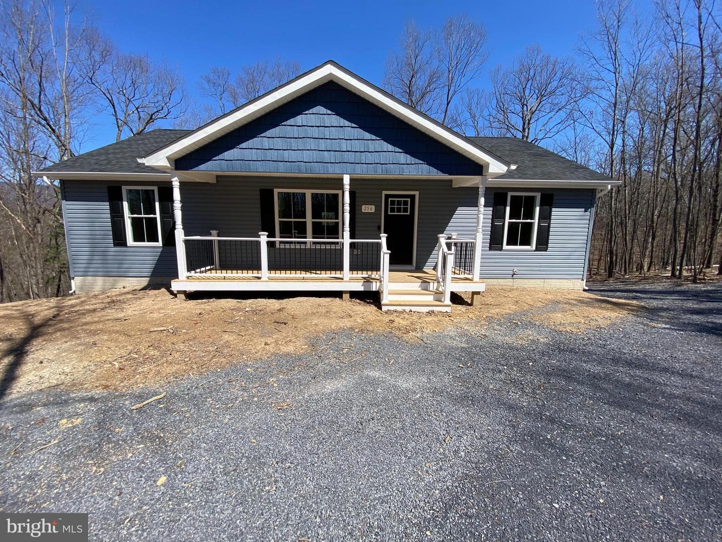 256 Roundtop Ln photo 3