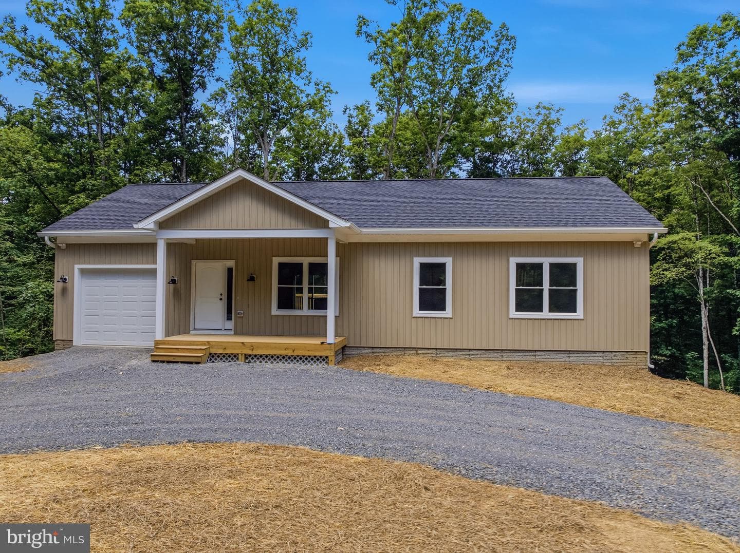 523 Oak Hill Road photo 2