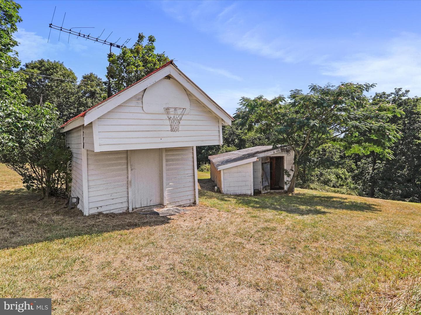 1048 Fairview Drive photo 30