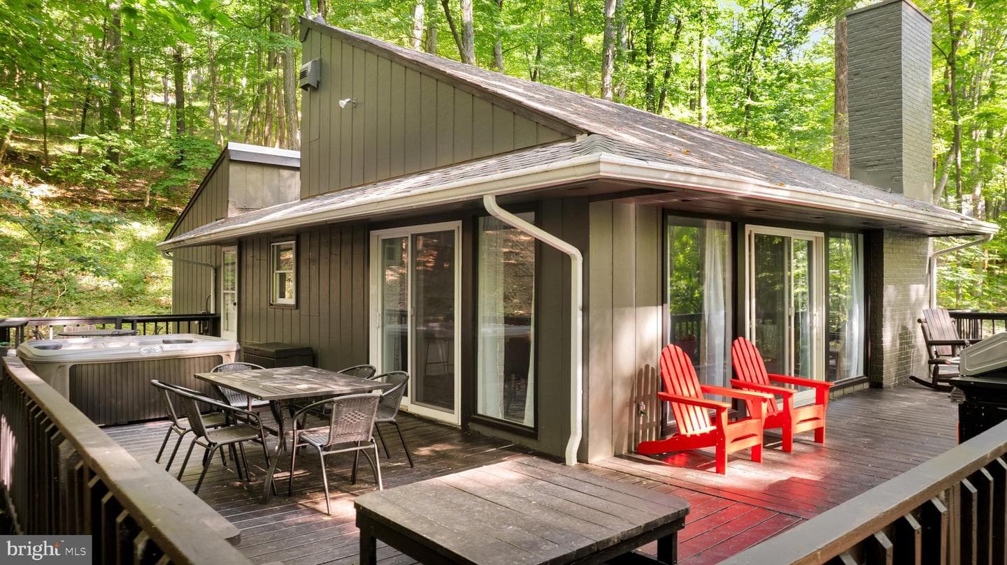 18 Bobcat Court, Berkeley Springs