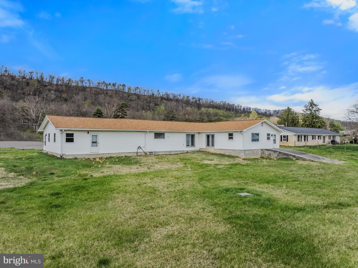 11223 Valley Road photo 3