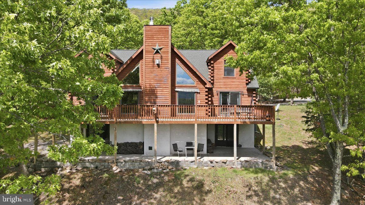 1052 Parkside Drive, Berkeley Springs