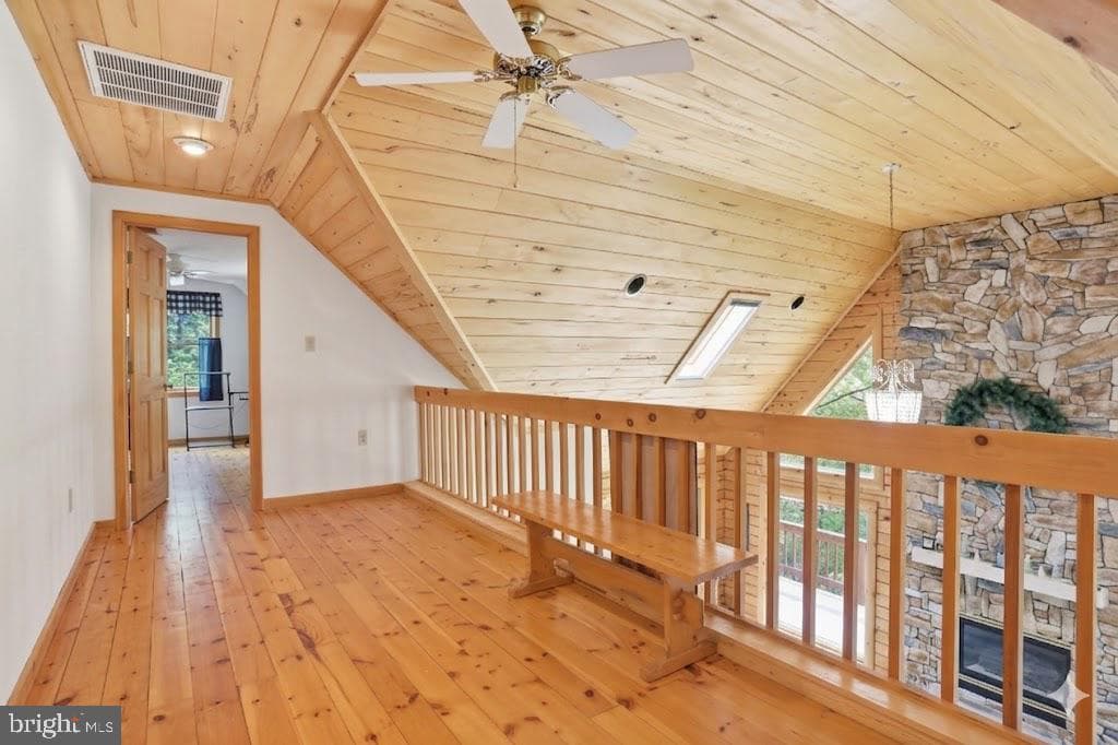 1052 Parkside Drive photo 25