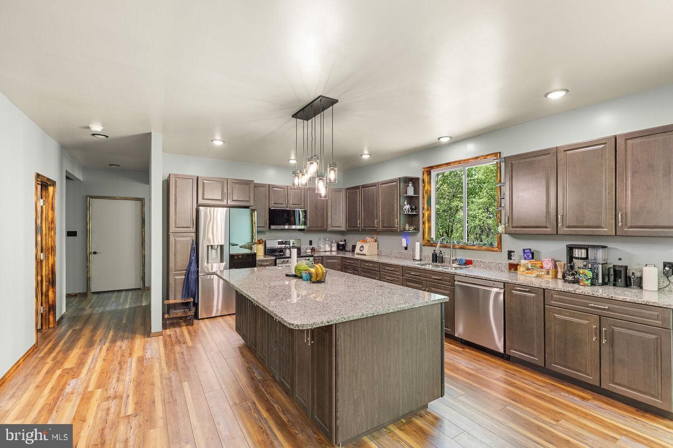 859 Hank Lane photo 6