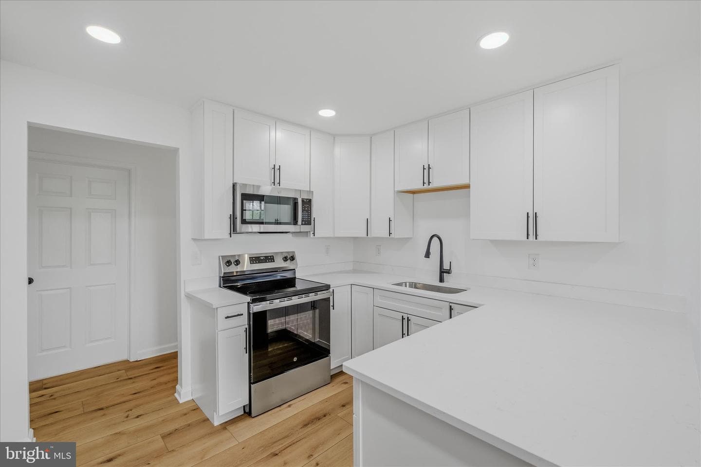1838 Fulton Road photo 11