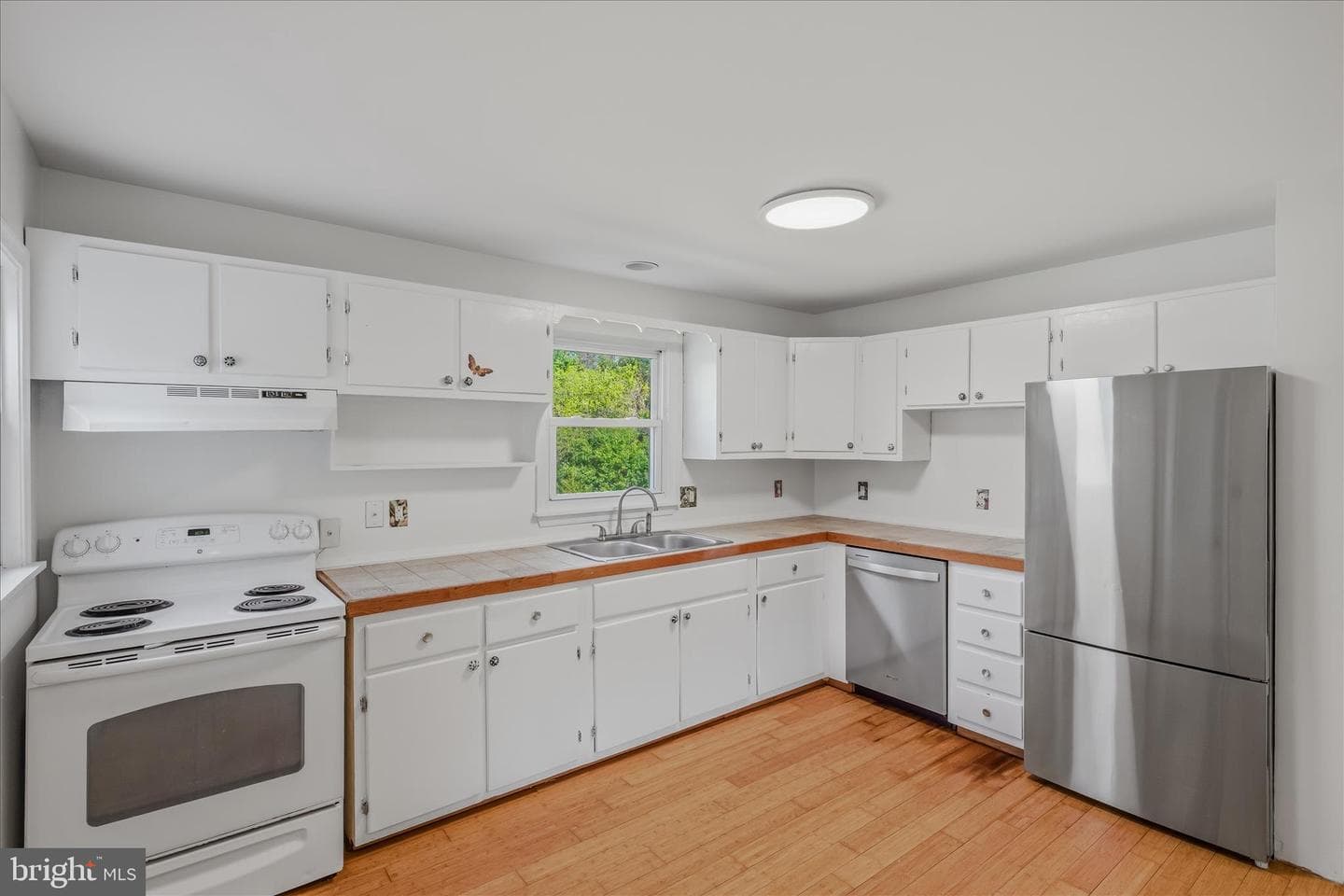 627 Apple Orchard Circle photo 14