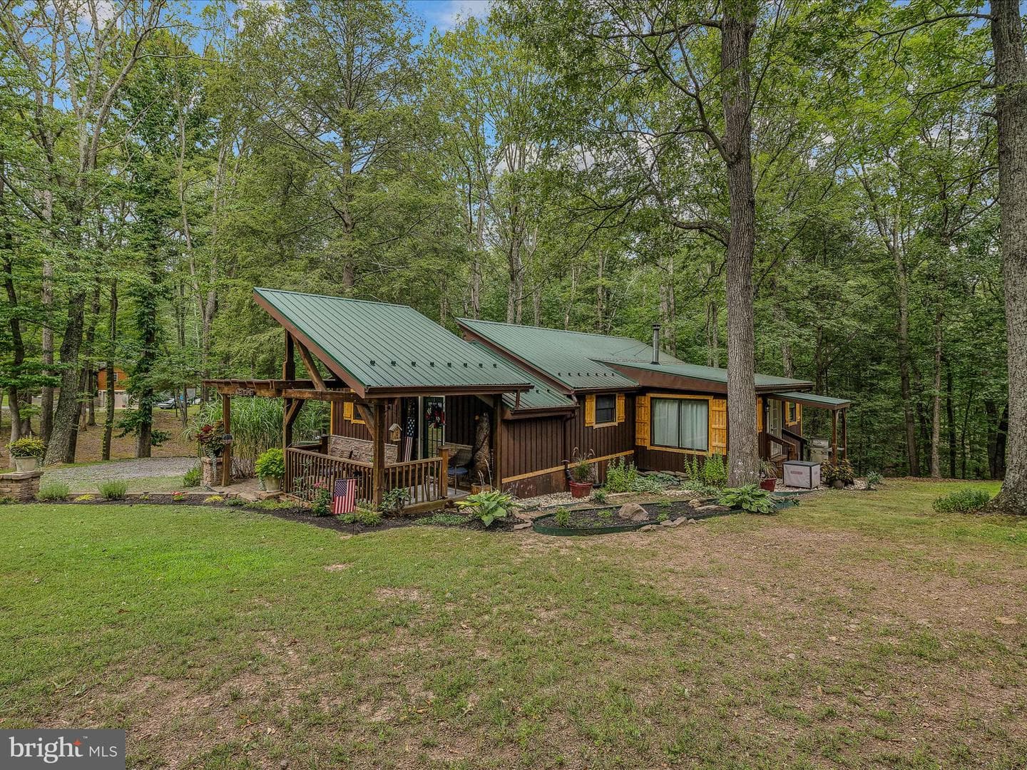 237 Redbud Ln photo 4