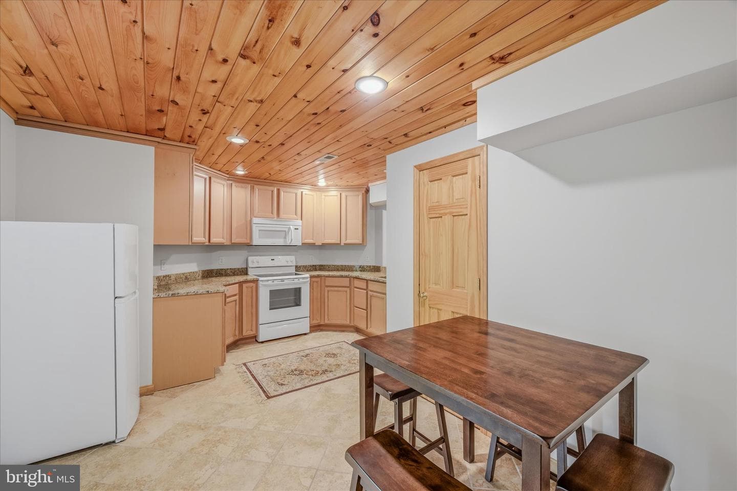110 Montevideo Road photo 41