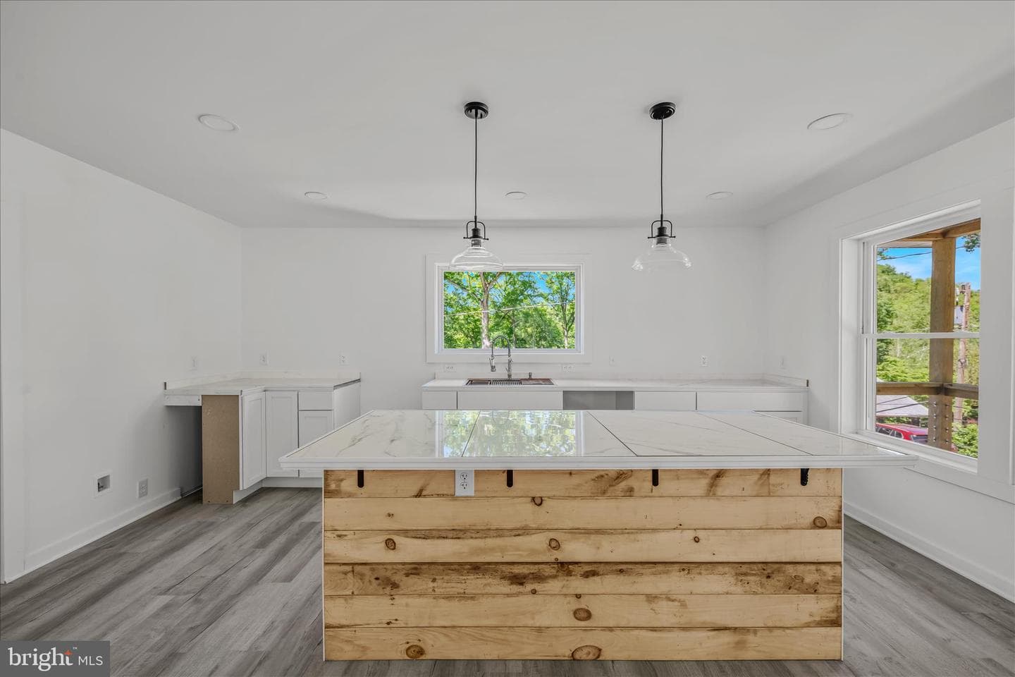 21 Hilltop Street photo 10