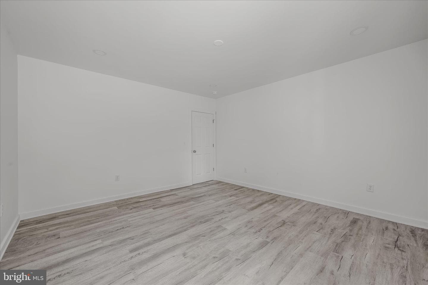 21 Hilltop Street photo 23