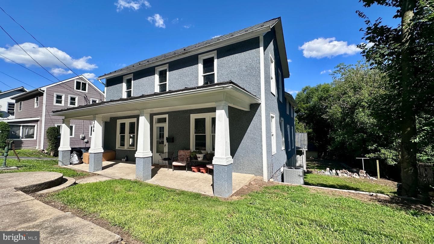 364 Wilkes Street photo 3