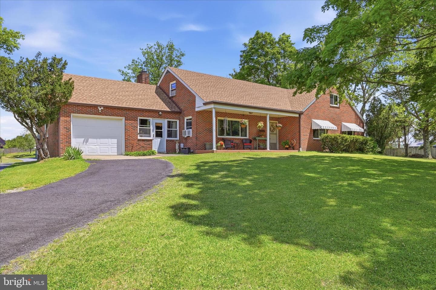 9581 Valley Road, Berkeley Springs