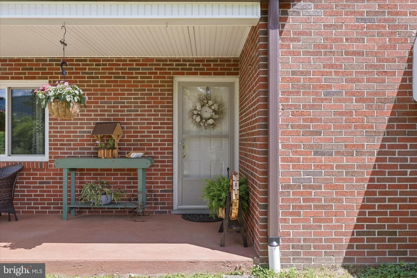 9581 Valley Road photo 5