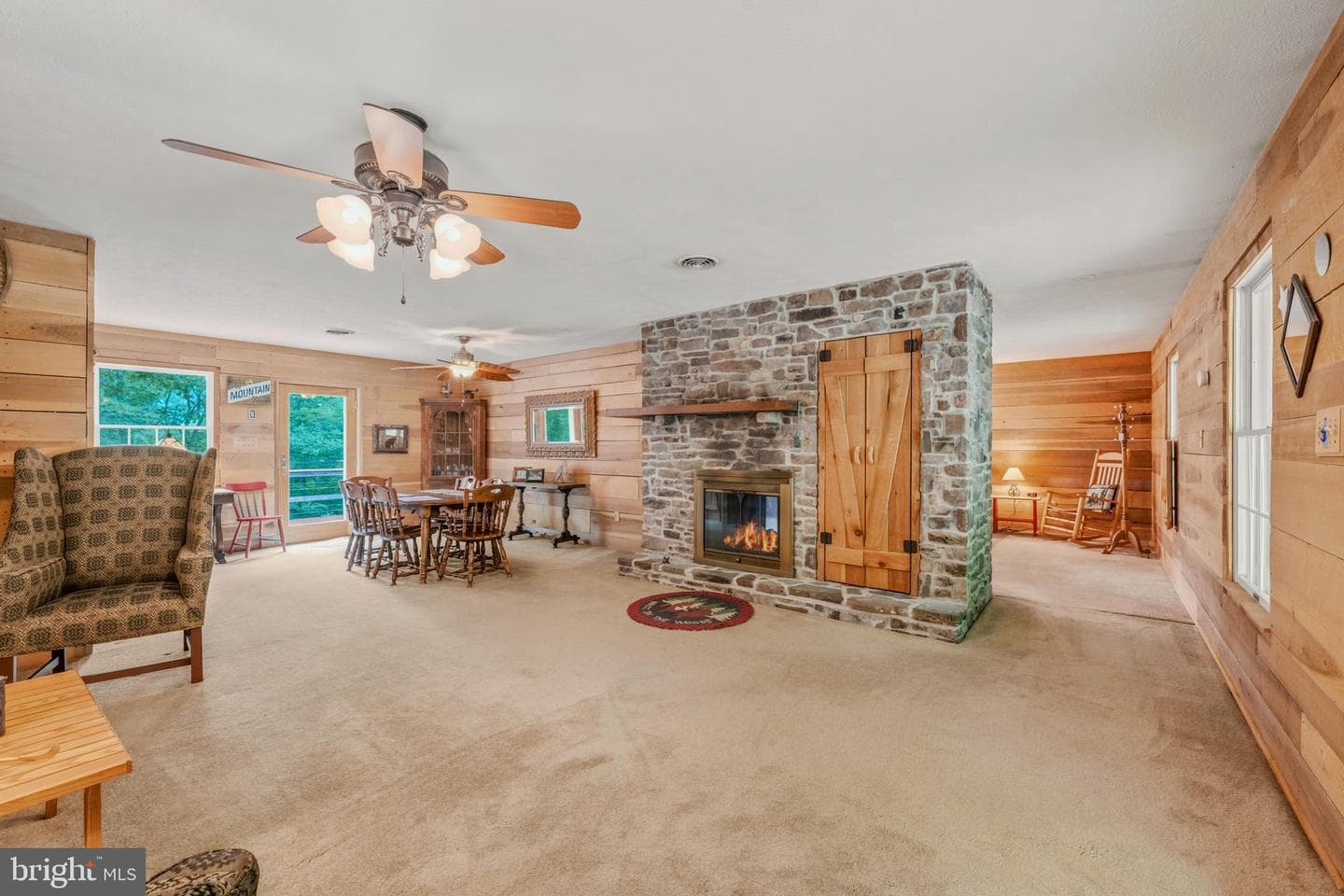 781 Moss Lane photo 8