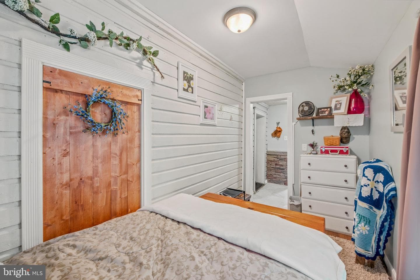 6485 Cacapon Rd photo 17