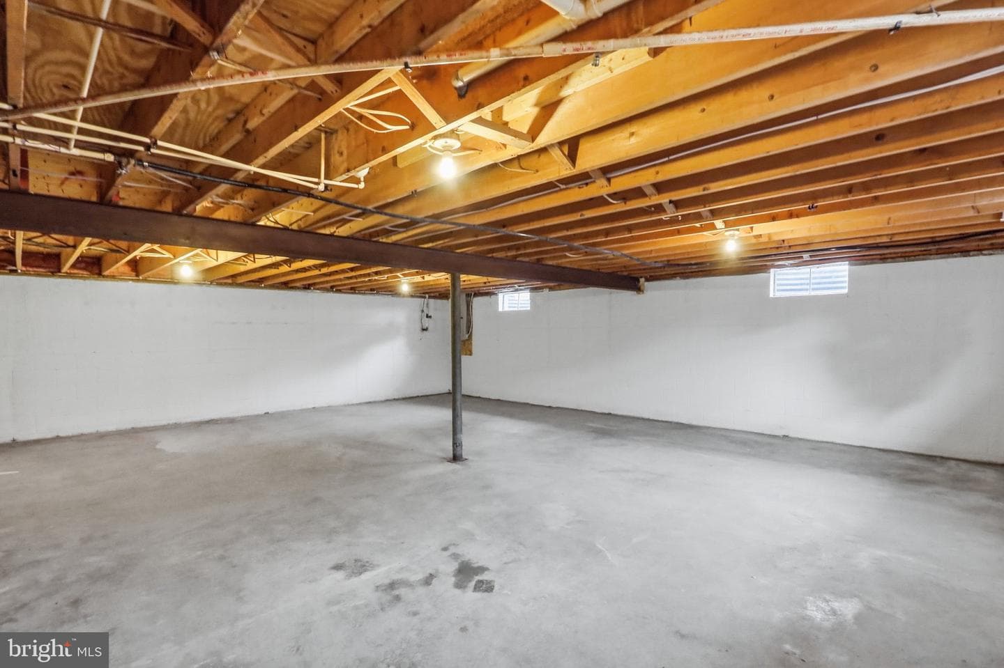 11195 Valley Road photo 20