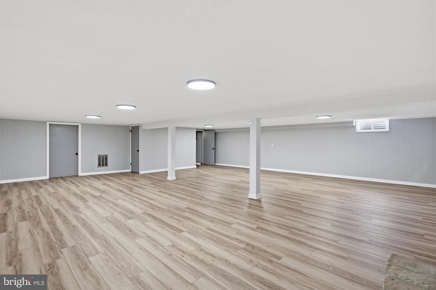 11195 Valley Road photo 23