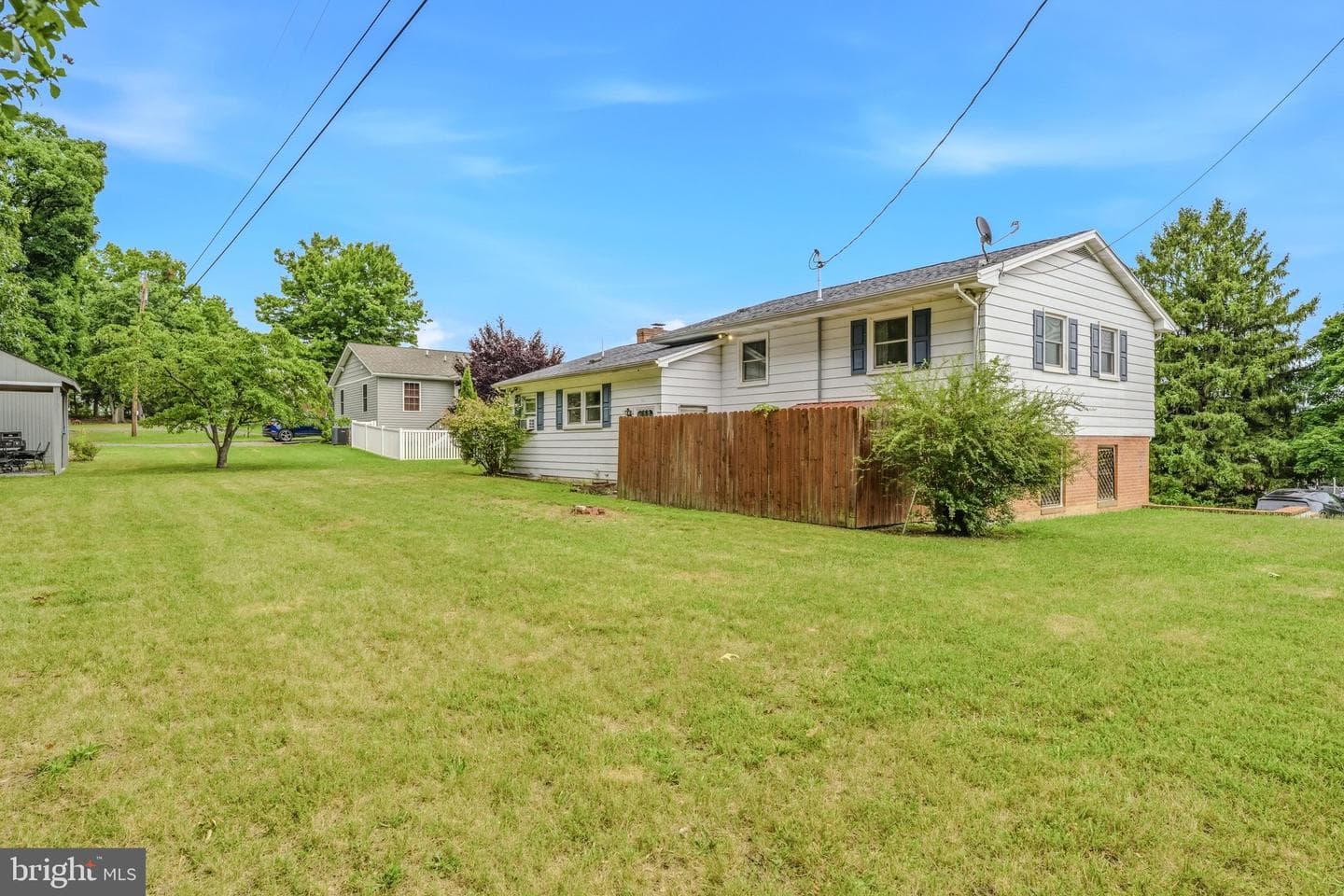 381 Grove Heights Road photo 32