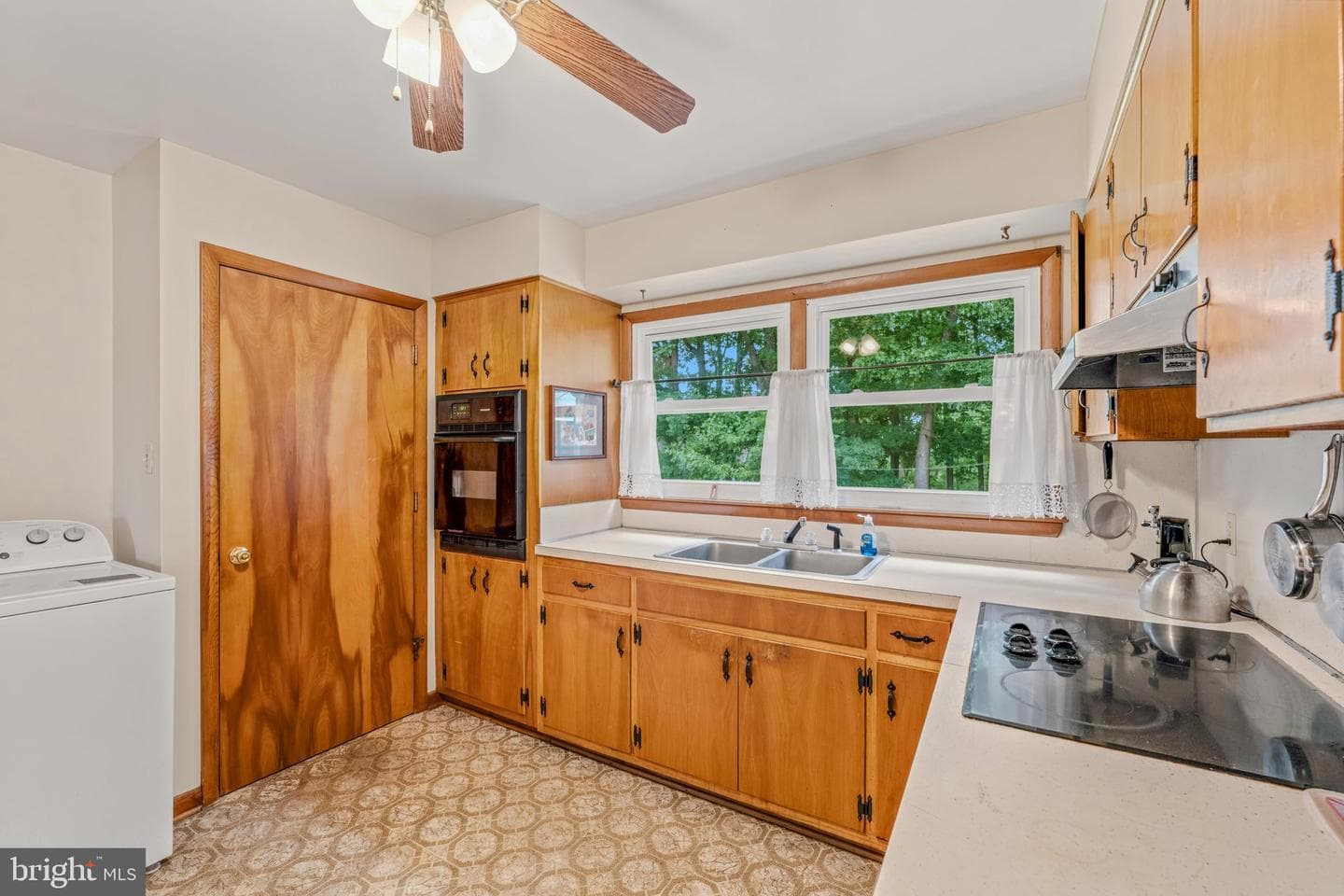 381 Grove Heights Road photo 8