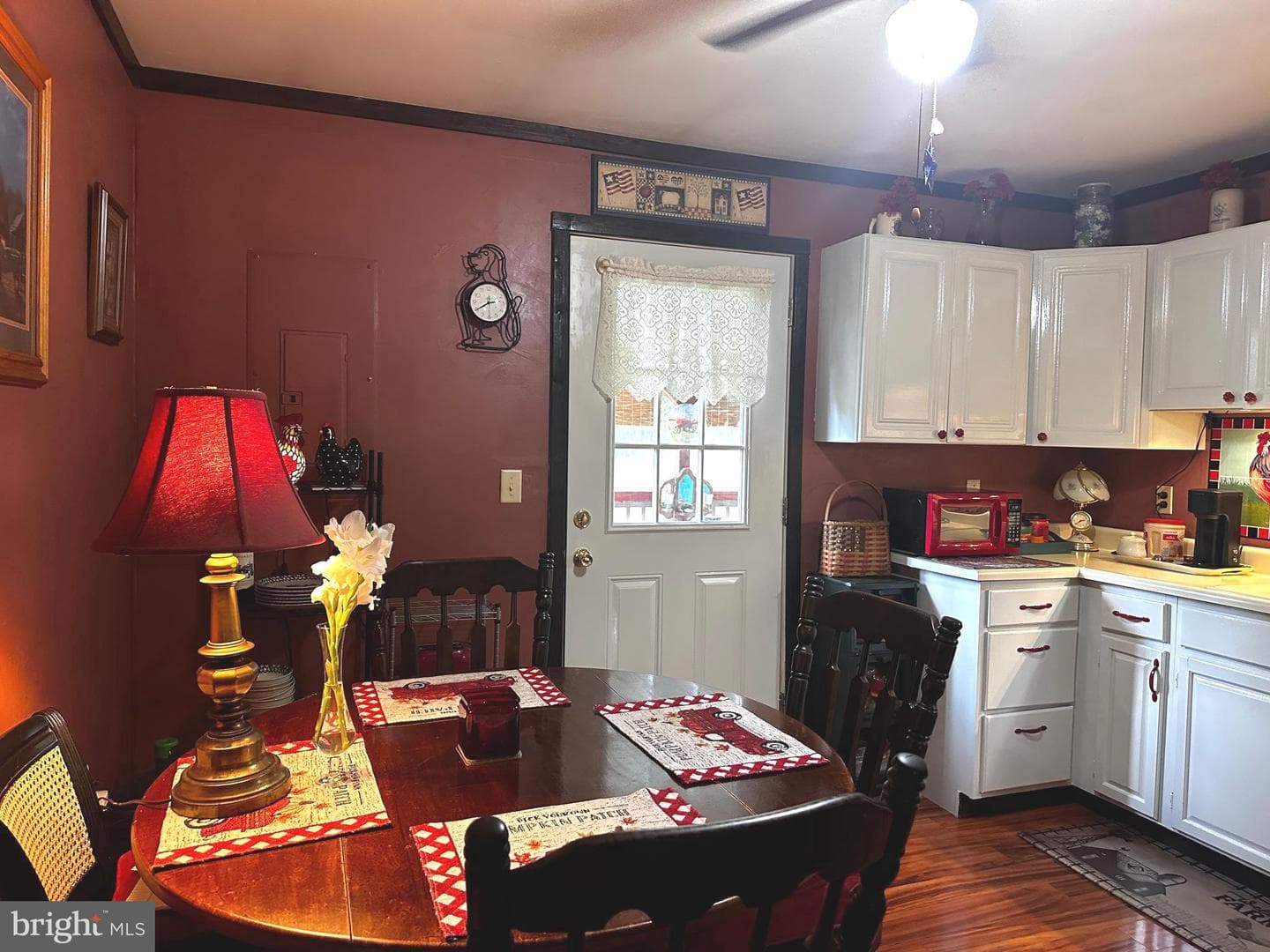 555 Featherbed Lane photo 32