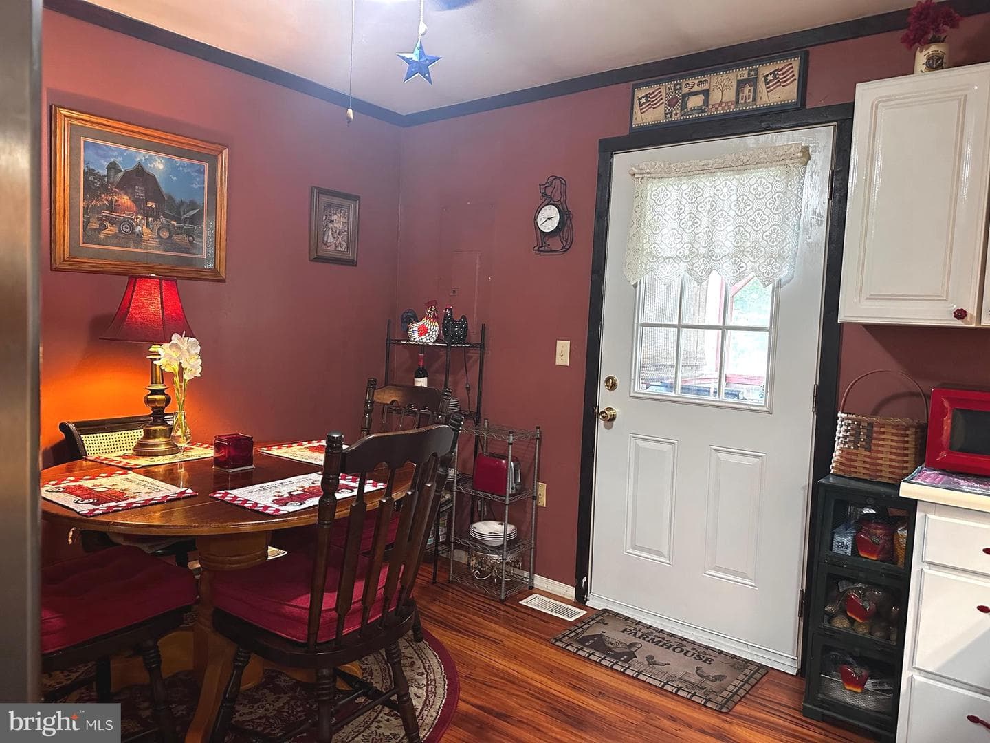 555 Featherbed Lane photo 34