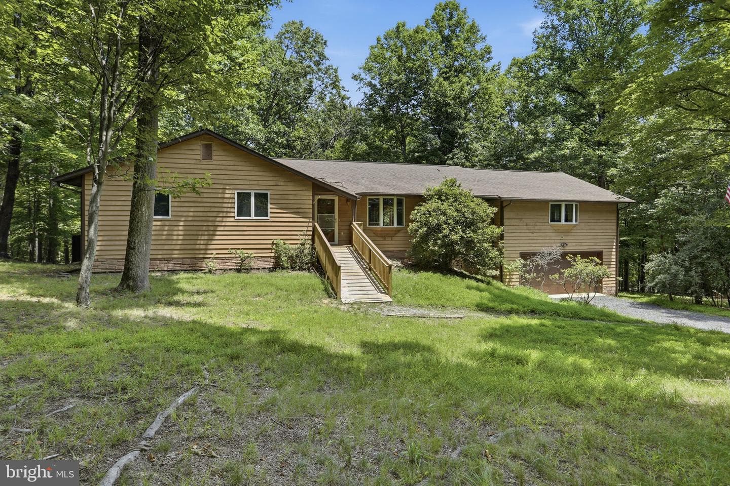351 Silvercreek Lane, Berkeley Springs