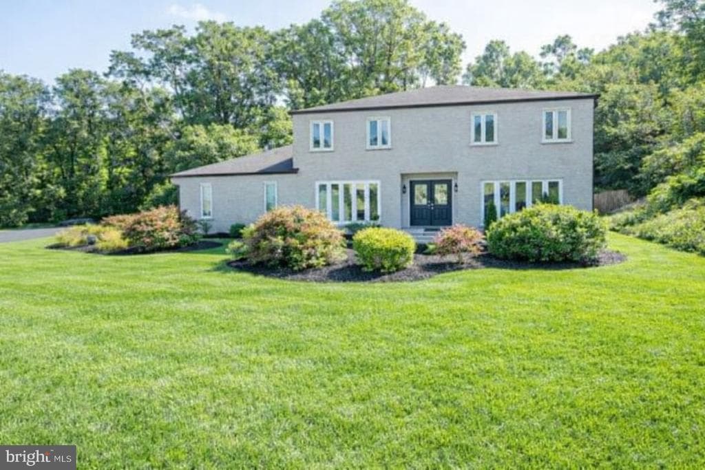 2556 Kirk Drive photo 1
