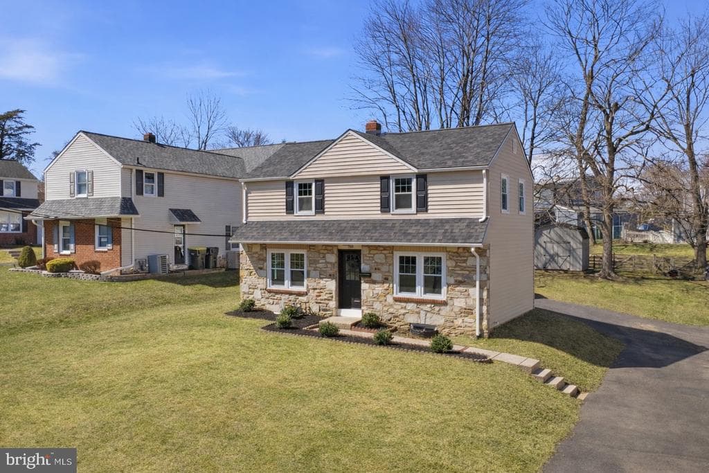 310 Greenhill Road photo 1