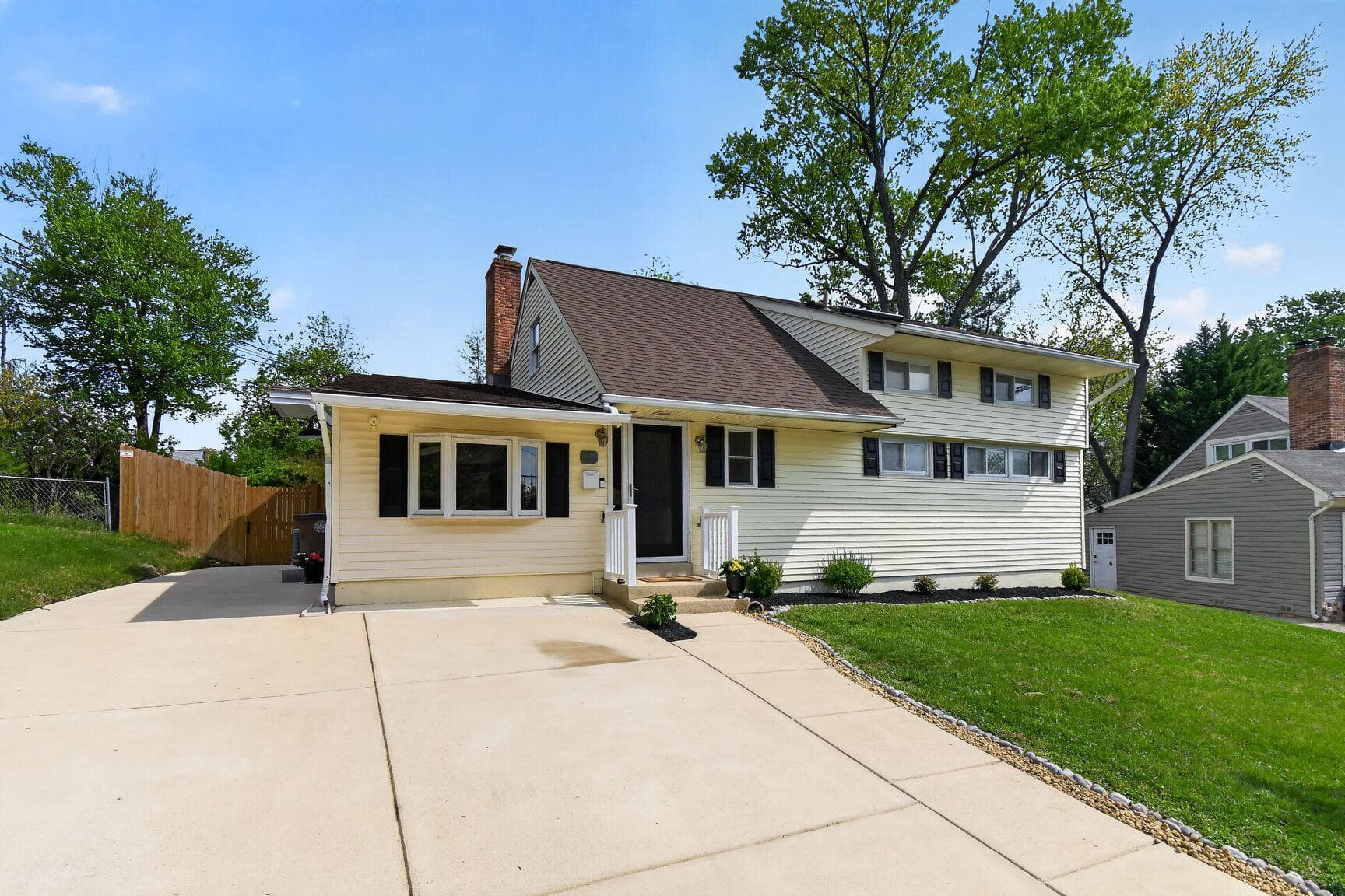 820 Brice Road photo 1