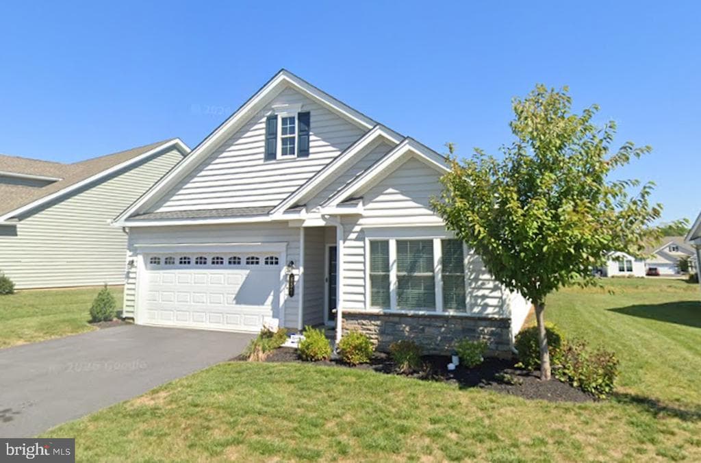 852 Founders Way photo 1