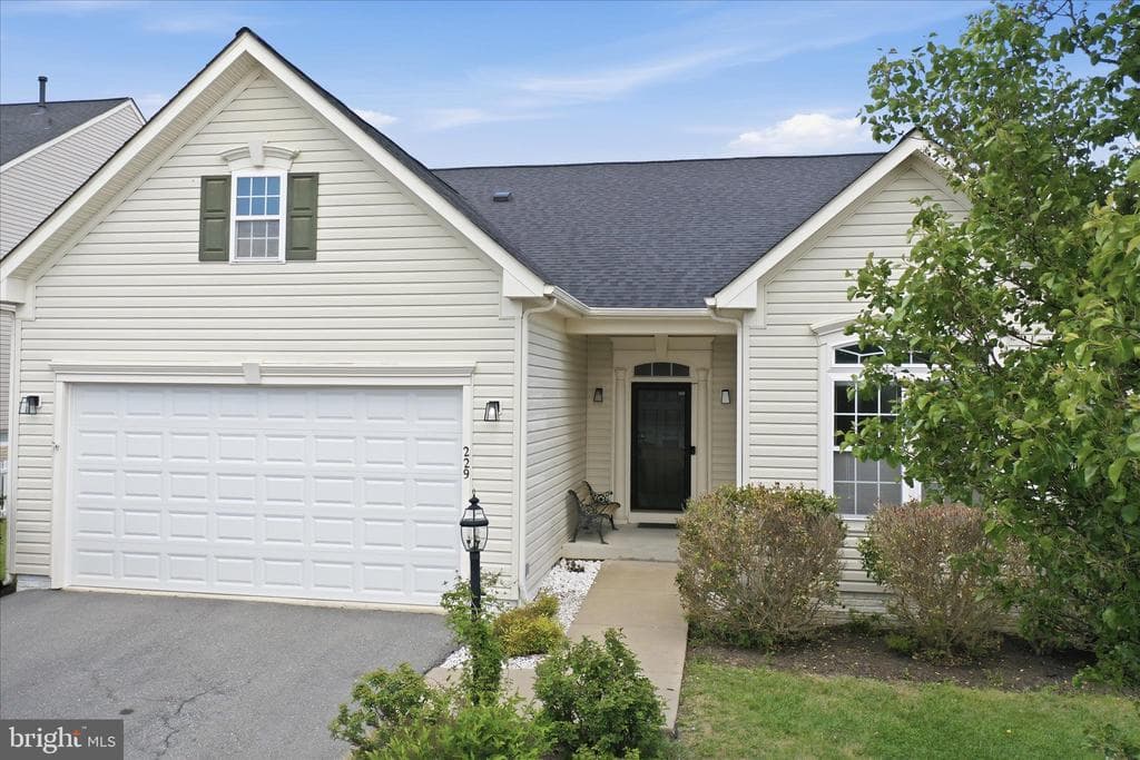 229 Stephens Run Street photo 1