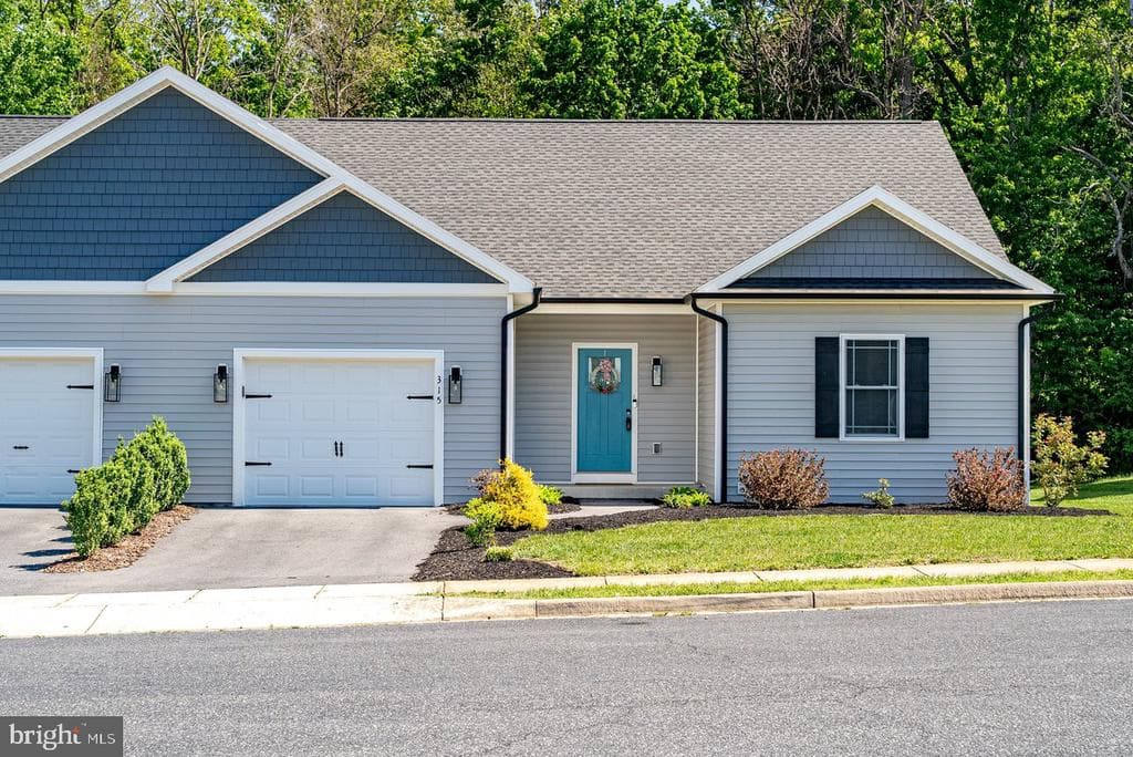 315 Willow Oaks Drive photo 1