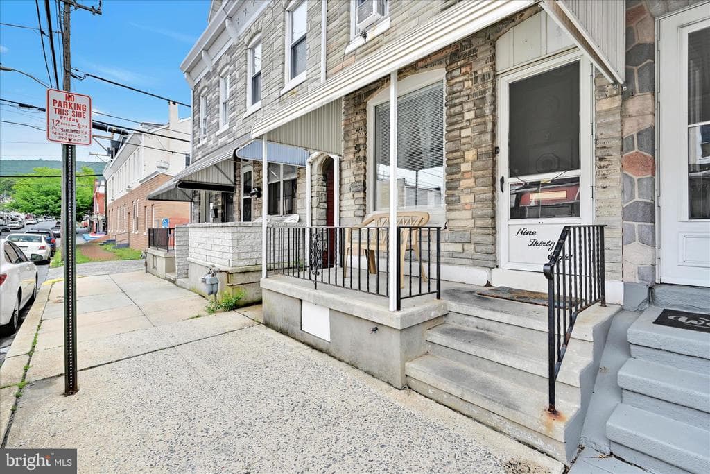 938 Pike, Reading