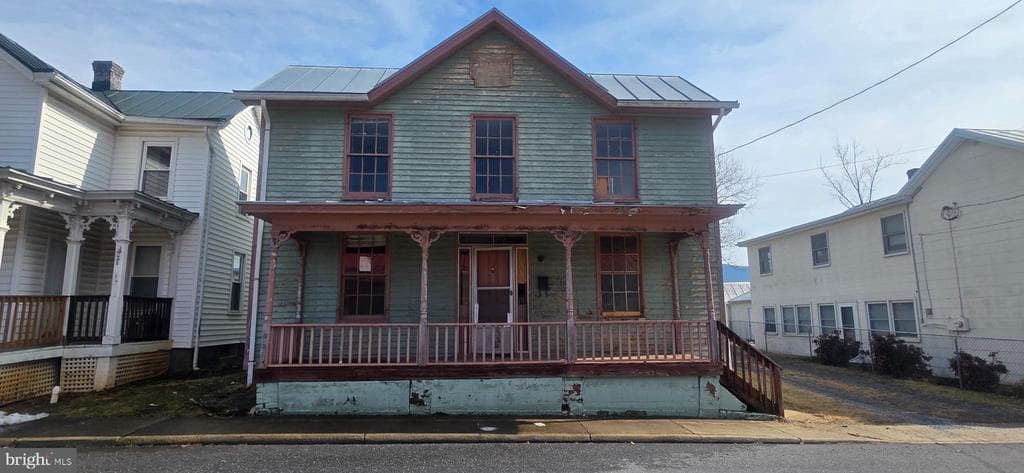 11 Bristol Avenue photo 1