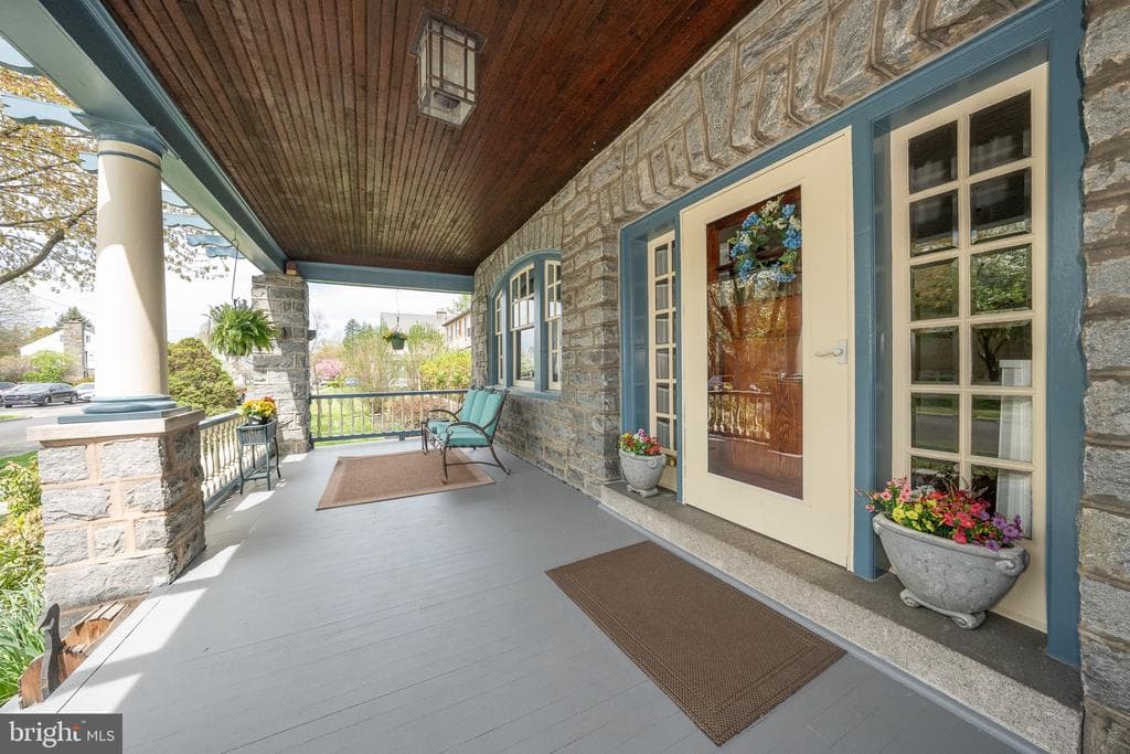 457 Penn Avenue photo 1
