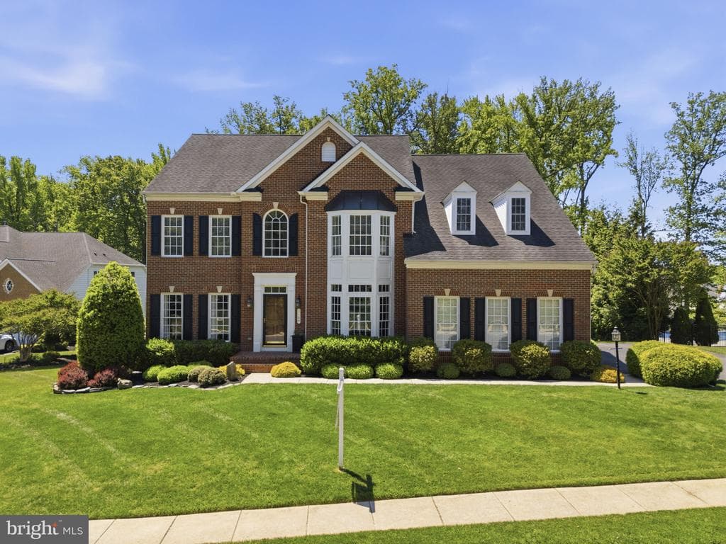 1124 Oak Tree Drive photo 1