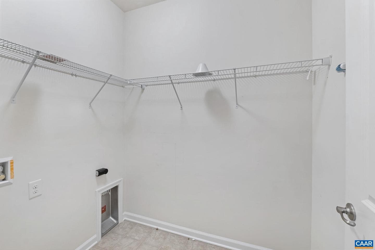 281 Manor Blvd photo 8
