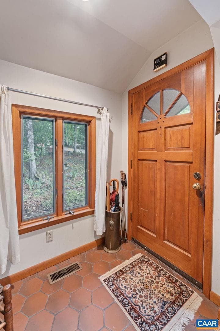 19 Piedmont Ln photo 9