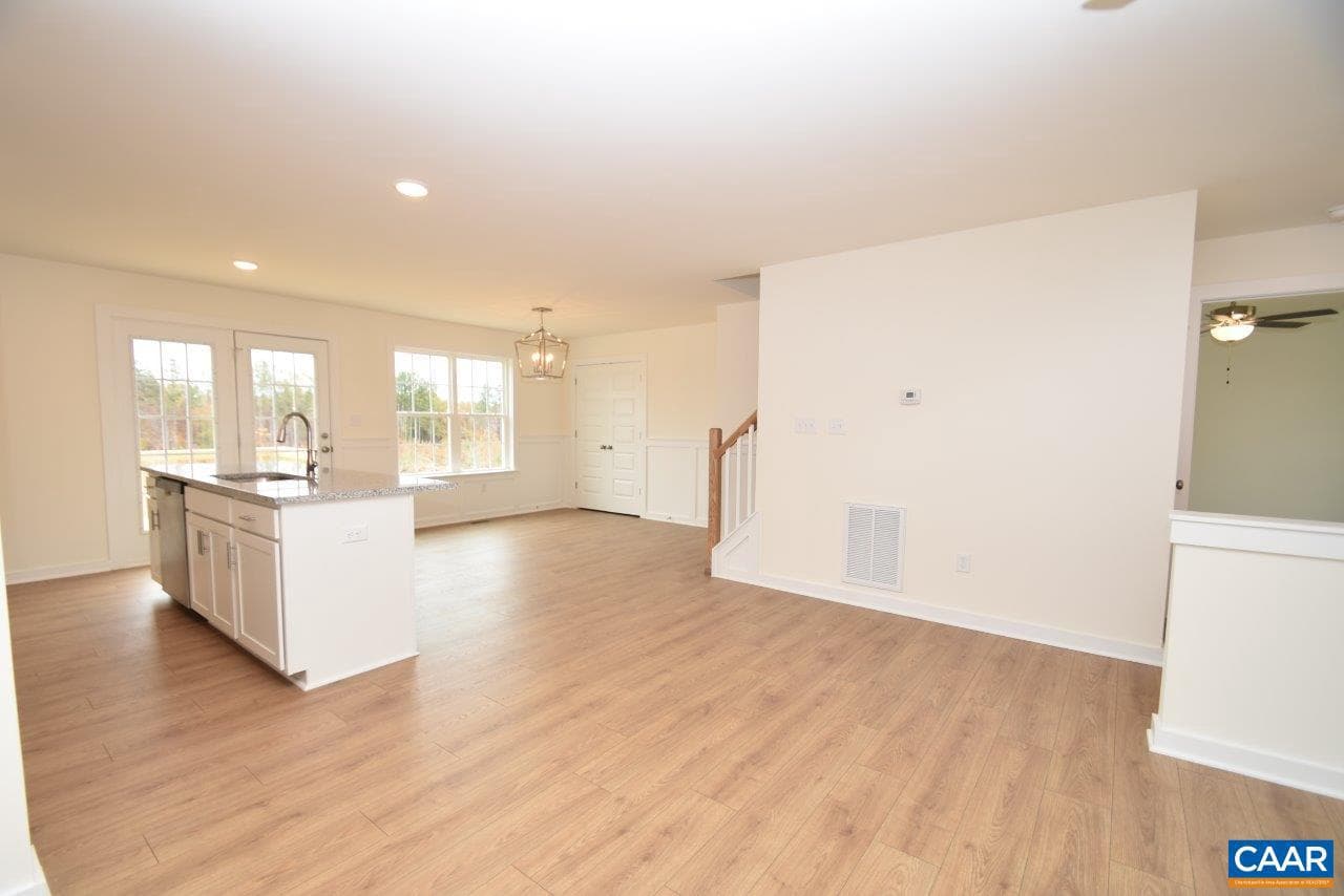 87 Derosa Ct photo 13