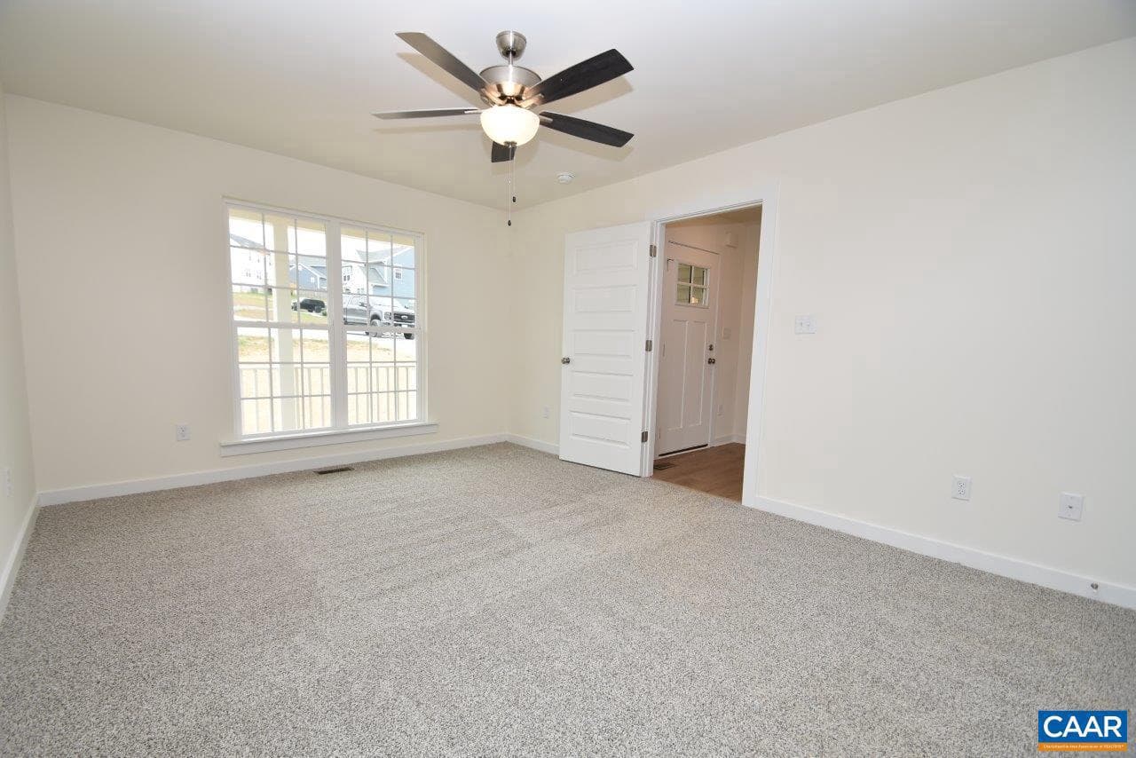 87 Derosa Ct photo 18