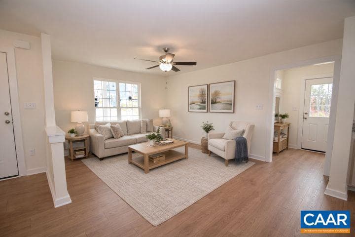 87 Derosa Ct photo 4