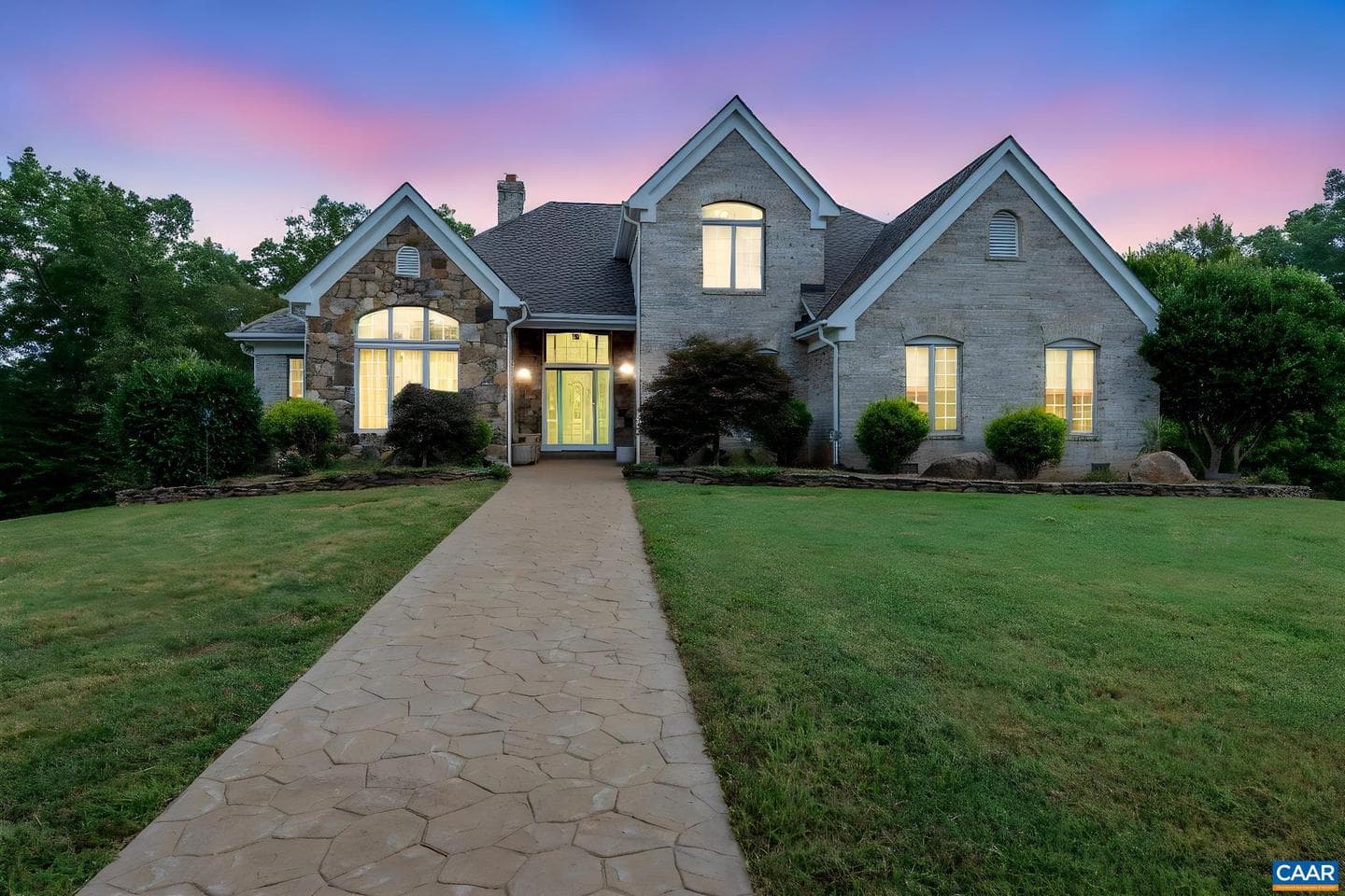 4995 Moriah Way photo 3