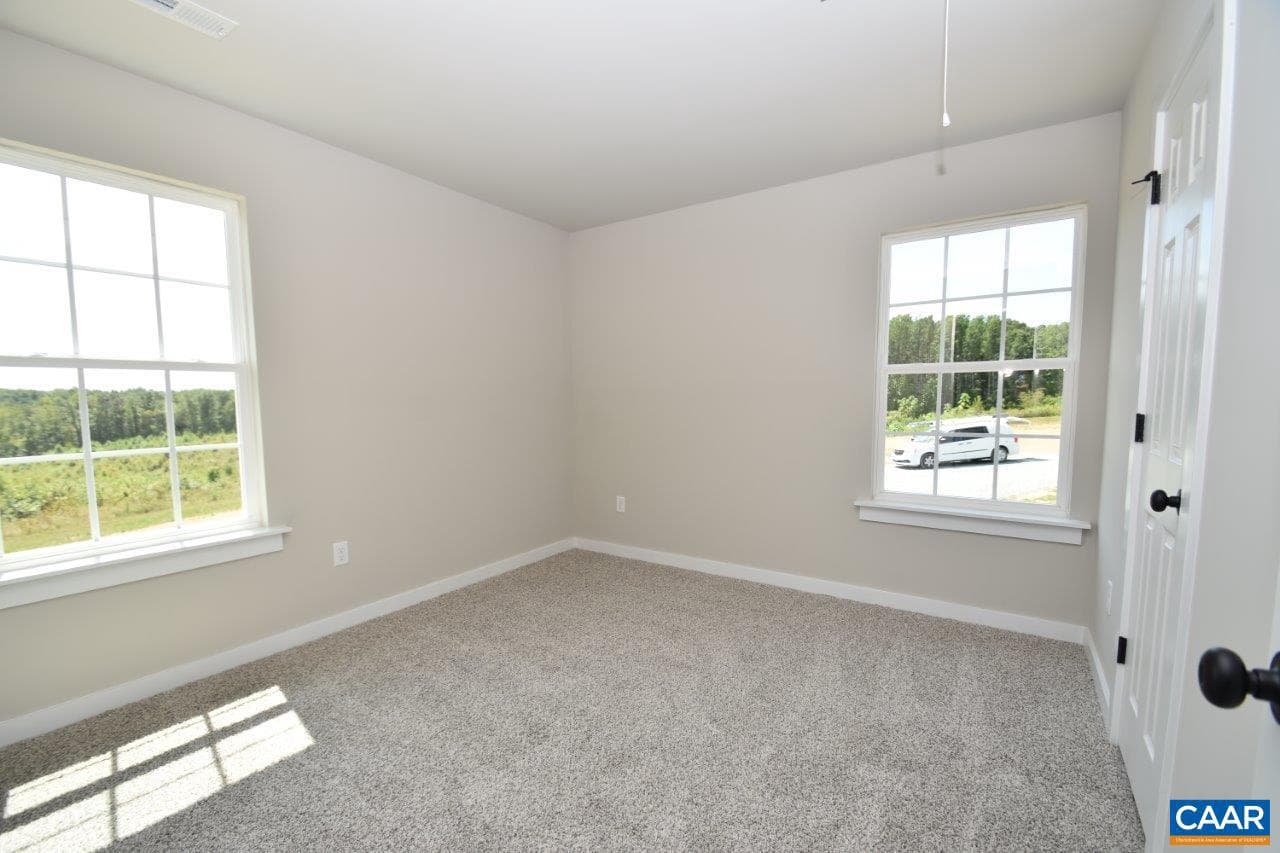 1088 Hanback Rd photo 12