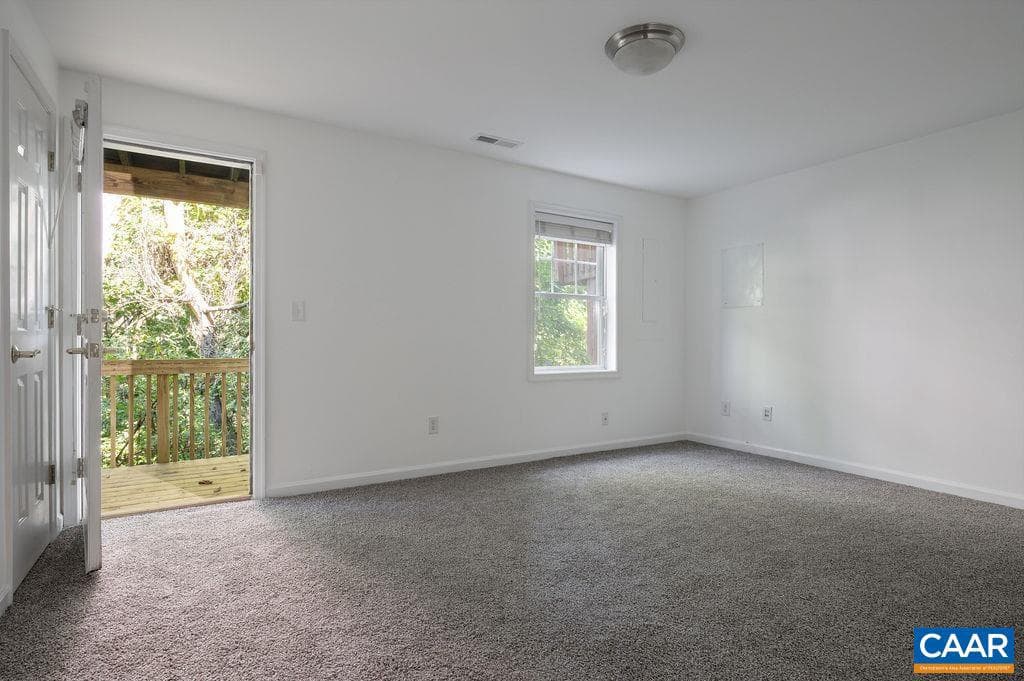 129 Old Fifth Cir photo 5