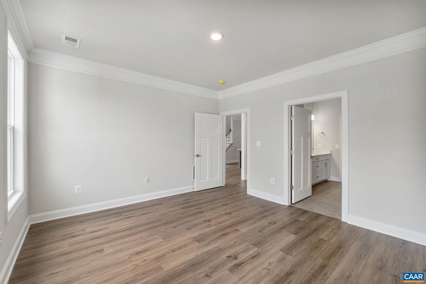 208 Sunbird Ln photo 23