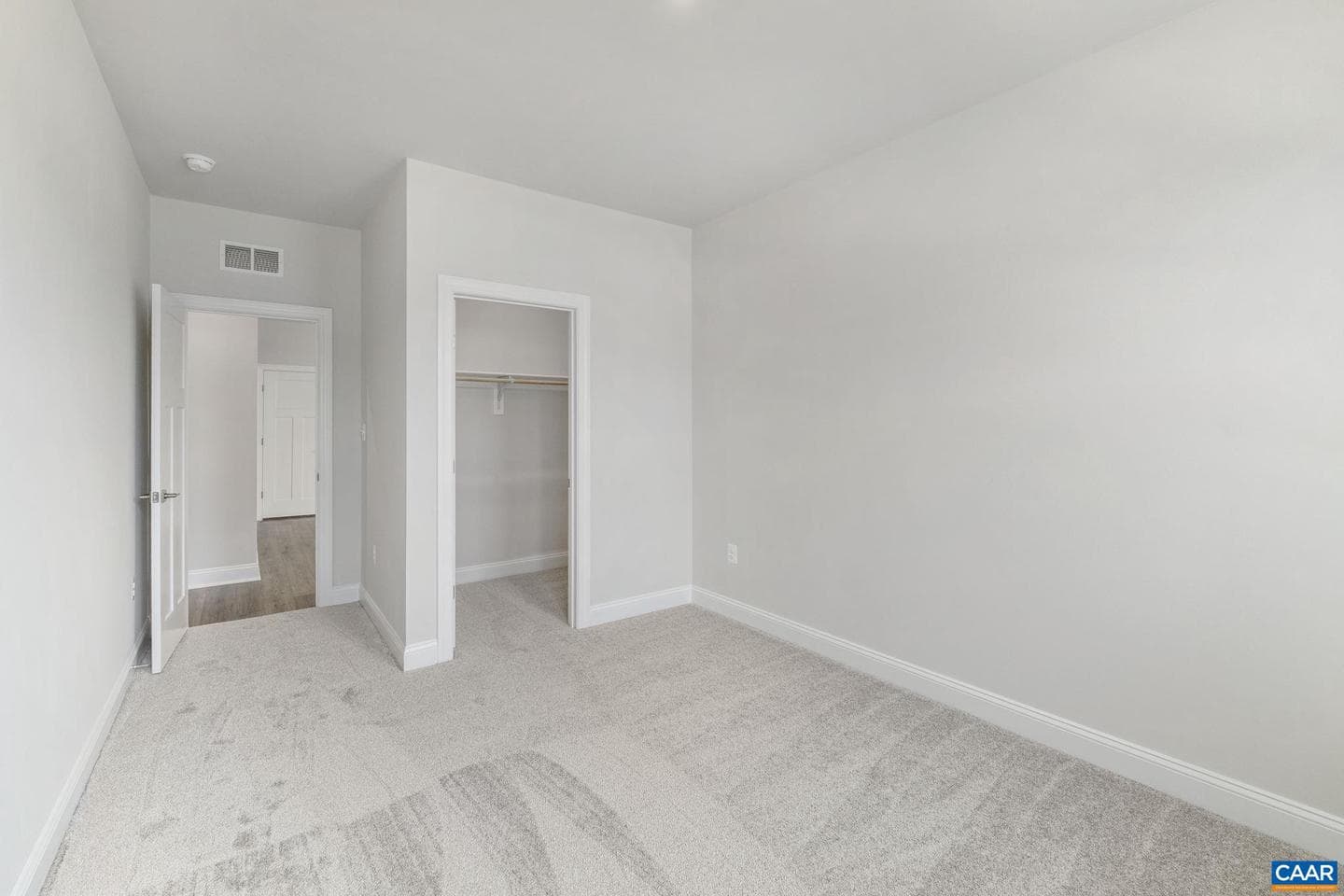 208 Sunbird Ln photo 37