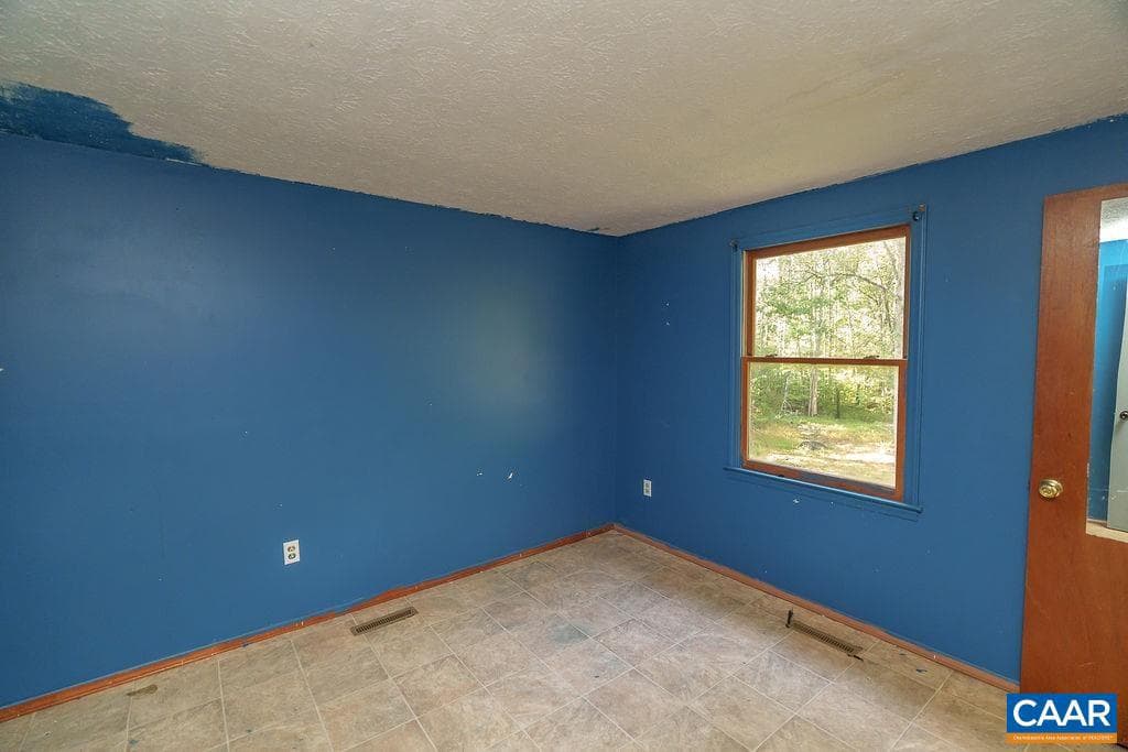 1209 Hollands Rd photo 26
