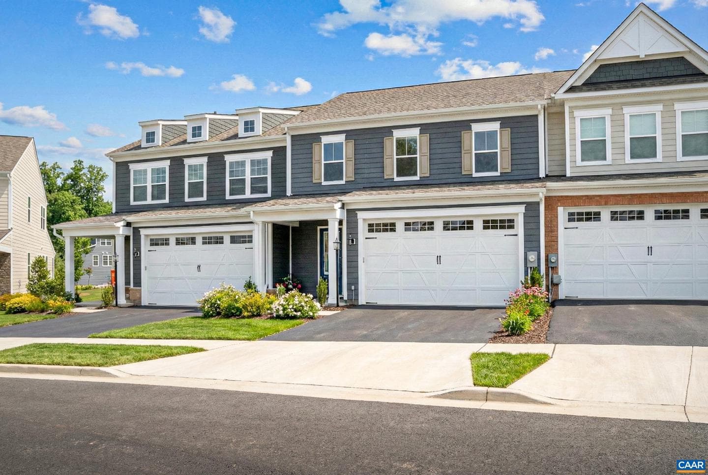 1906 Flora Ct