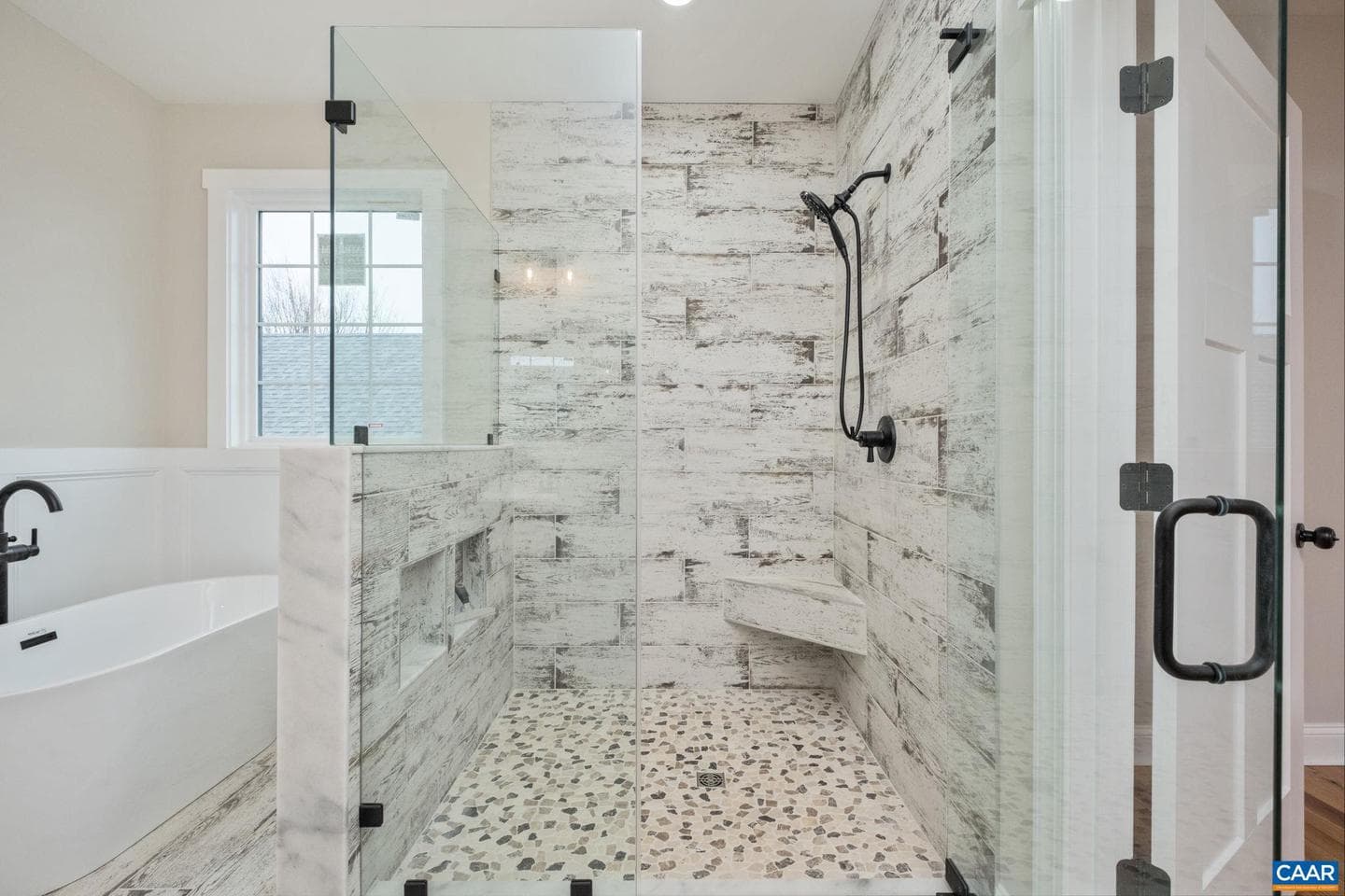 2524 Belvue Rd photo 35