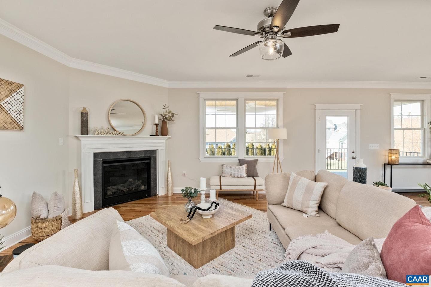 2524 Belvue Rd photo 9